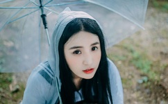 男友解开我内衣揉我胸